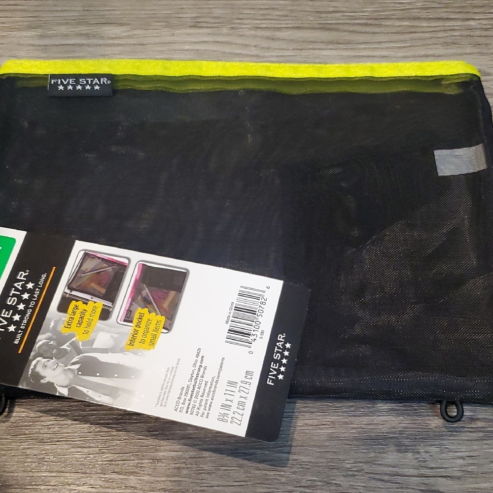 ✳️ACTIVITY SET W/POUCH - Picture 7 of 16